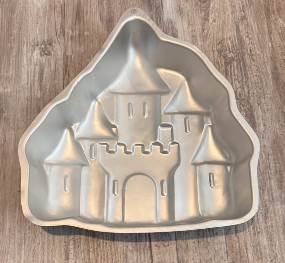 Vintage Wilton Fairytale Princess Castle Cake Pan 2015-2031